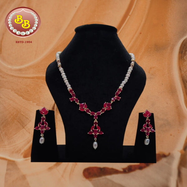 Beautiful Pearls Pendant Set