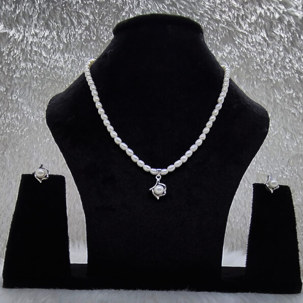 Pearl Necklace Set