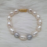 Gorgeous Pearls Bracelet