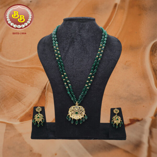 Beads And Pendant Set